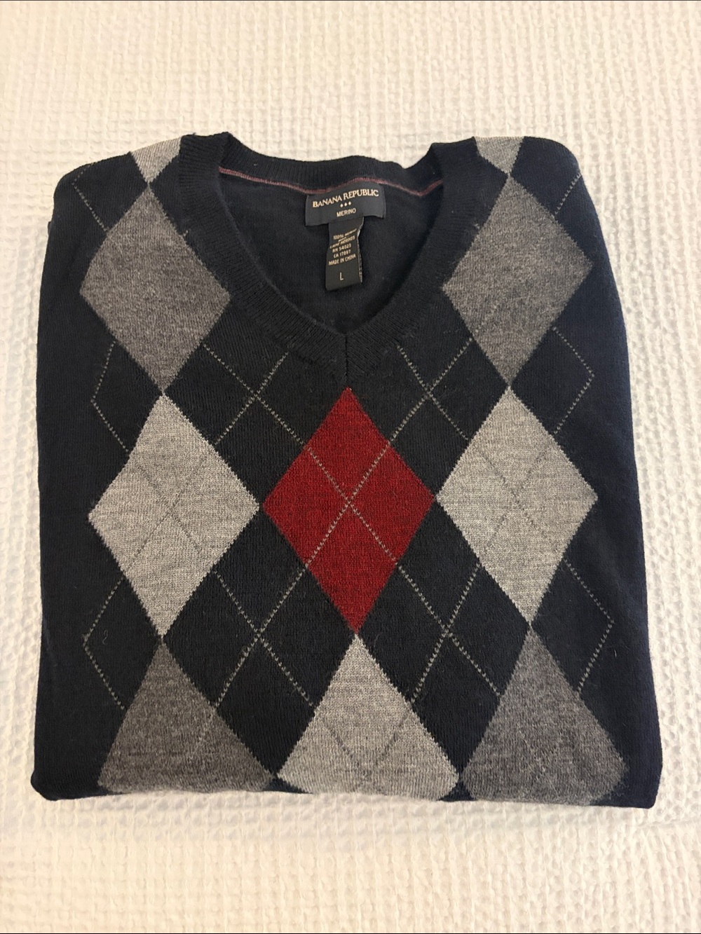 Banana Republic Men’s Navy Argyle V-Neck Sweater with Gray and Red Diamonds